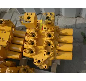 Розподільники до екскаваторів Liebherr Zeppelin Atlas Case Розподільники до екскаваторів Liebherr Zeppelin Atlas Case