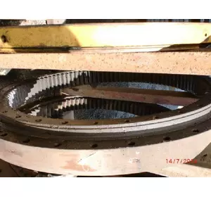 Liebherr 932 HD, Поворотный круг башни экскаватора Liebherr 932 HD, Поворотный круг башни экскаватора
