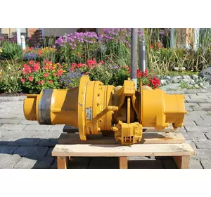 Поворотный редуктор Transmital-Bonfigioli 735 T 2, Редуктор поворота Поворотный редуктор Transmital-Bonfigioli 735 T 2, Редуктор поворота